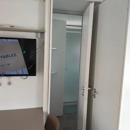 Mobil 2 Apartment